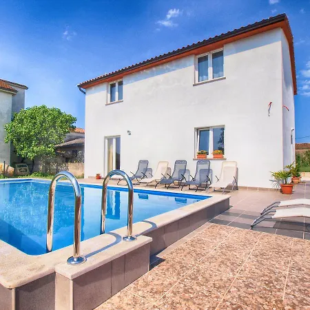 House Andrej 1372 Holiday home Medulin