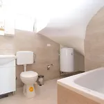 House Andrej 1372