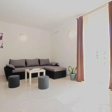 House Andrej 1372 Σπίτι διακοπών *